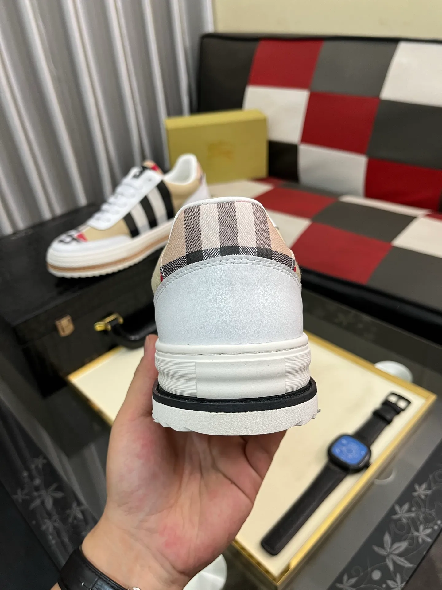 Men's shoes 💰420⌚️⌚️BURBERRY "Burberry" Regular size: 38-44 (casual shoes) Product materials: Selected cowhide upper, soft sheepskin lining; original outsole. 2️⃣colors available